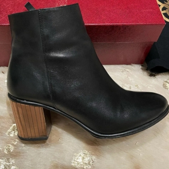 🥳3xHP🥳 Opening Ceremony Women's Black Leather side Zip Boots Sz.37 - Picture 4 of 13